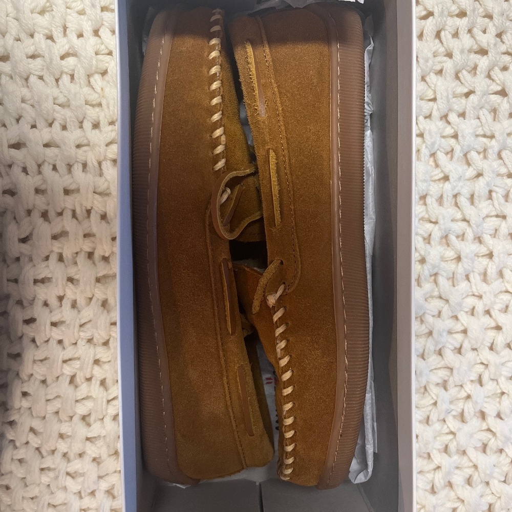 Minnetonka Slippers